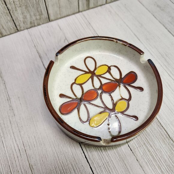 Vtg MCM Stoneware Ceramic Round Ashtray Art Pottery Floral Design 5" Diameter - Picture 3 of 8
